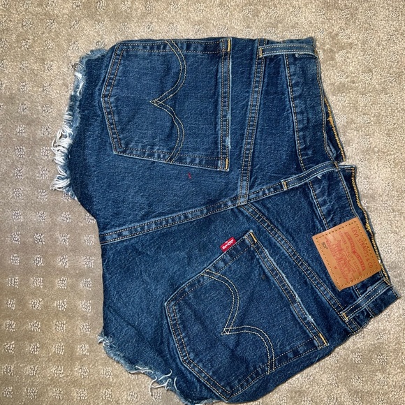 501 Levi shorts - Picture 3 of 3